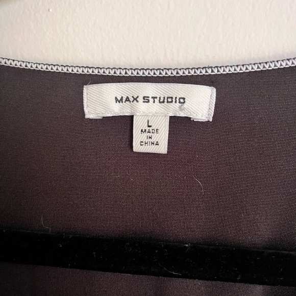 Blue and Black Floral Tiered Dress - Picture 2 of 3